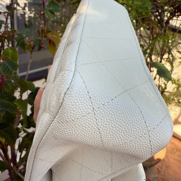 CC CLASSIC  MEDIUM DOUBLE FLAP CAVIAR WHITE SHW, 100% AUTHENTIC - Picture 5 of 6